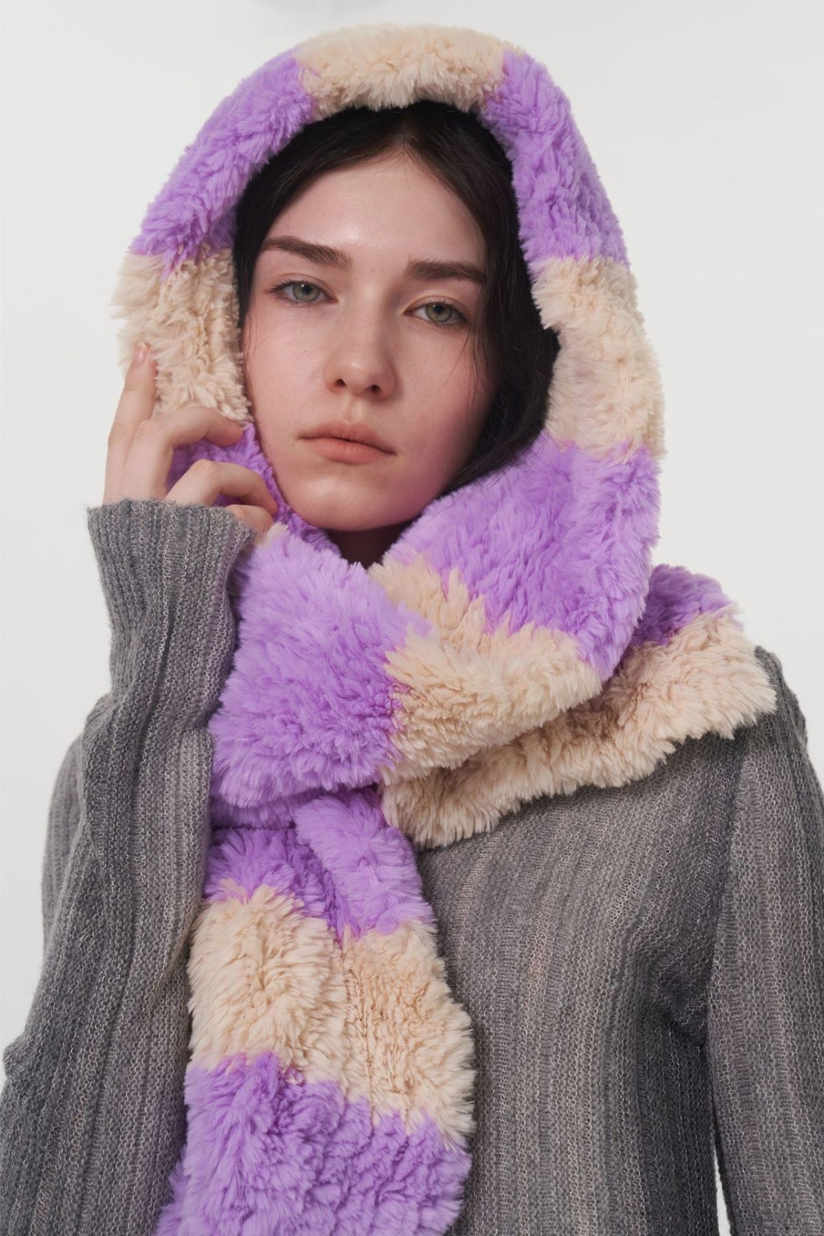 Fuzzy Contrast Striped Scarf 