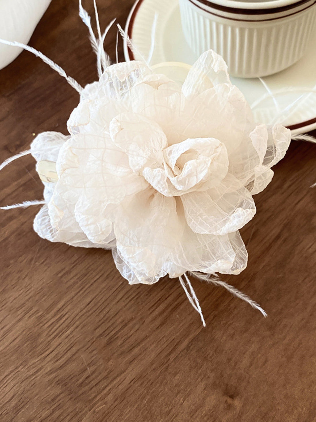 Feather Trim Flower Shape Hair Claw Clip 
