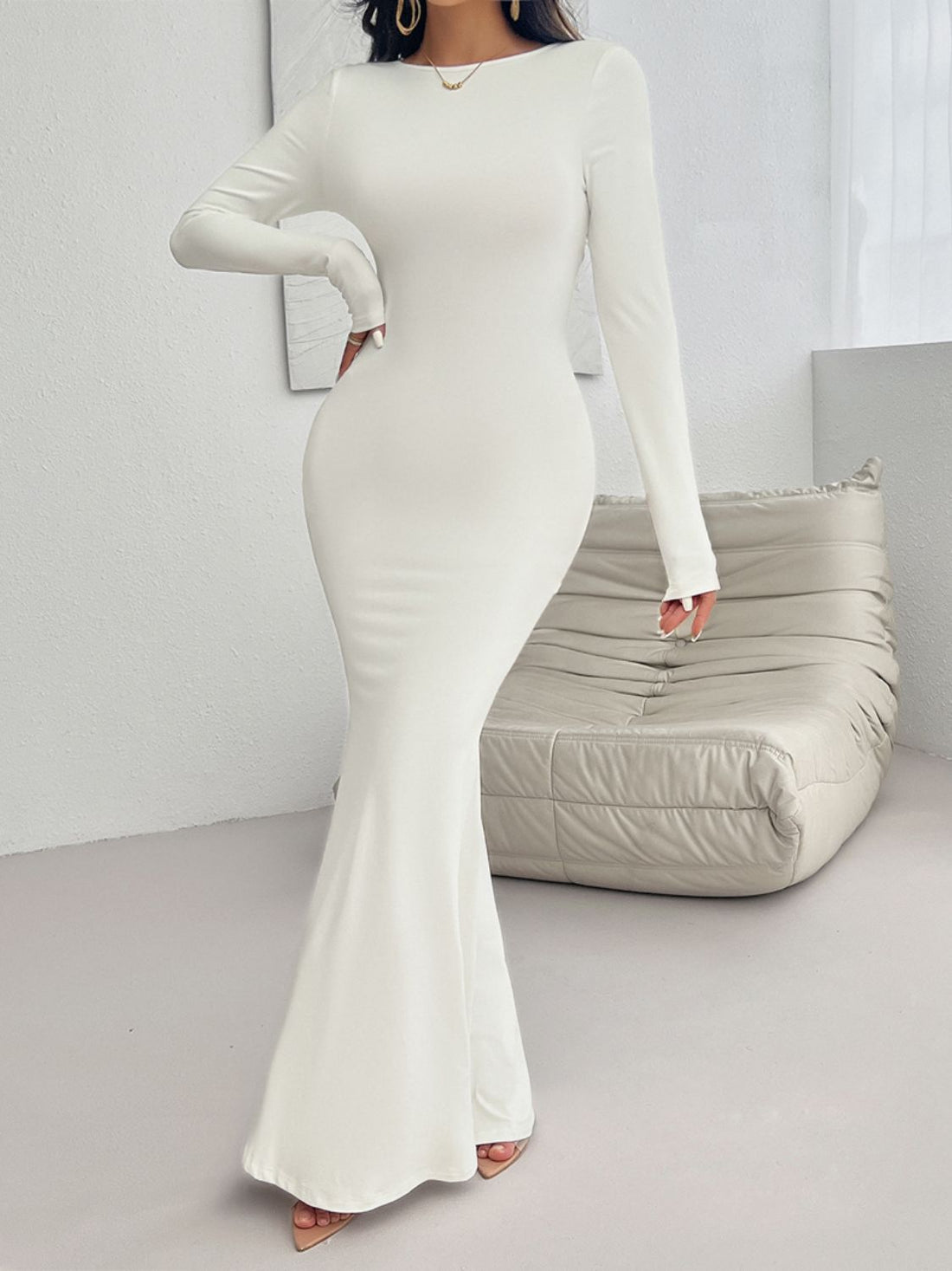Devine Backless Round Neck Long Sleeve Maxi Dress 