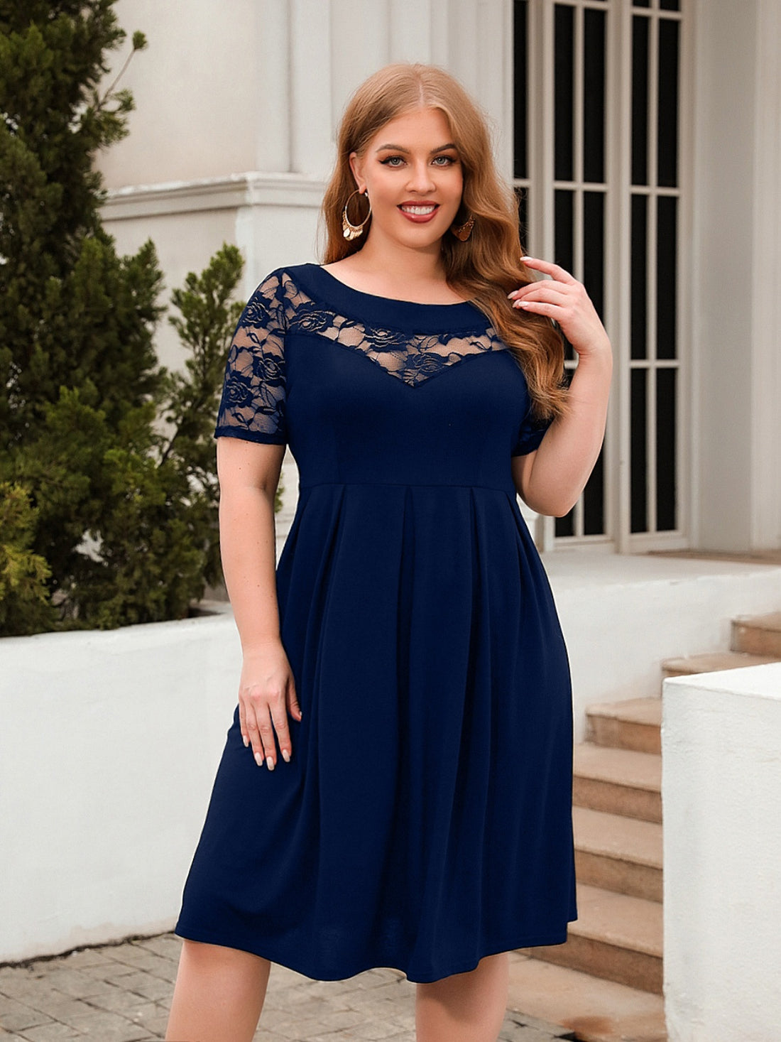 Plus Size Ruched Round Neck Short Sleeve Dress 