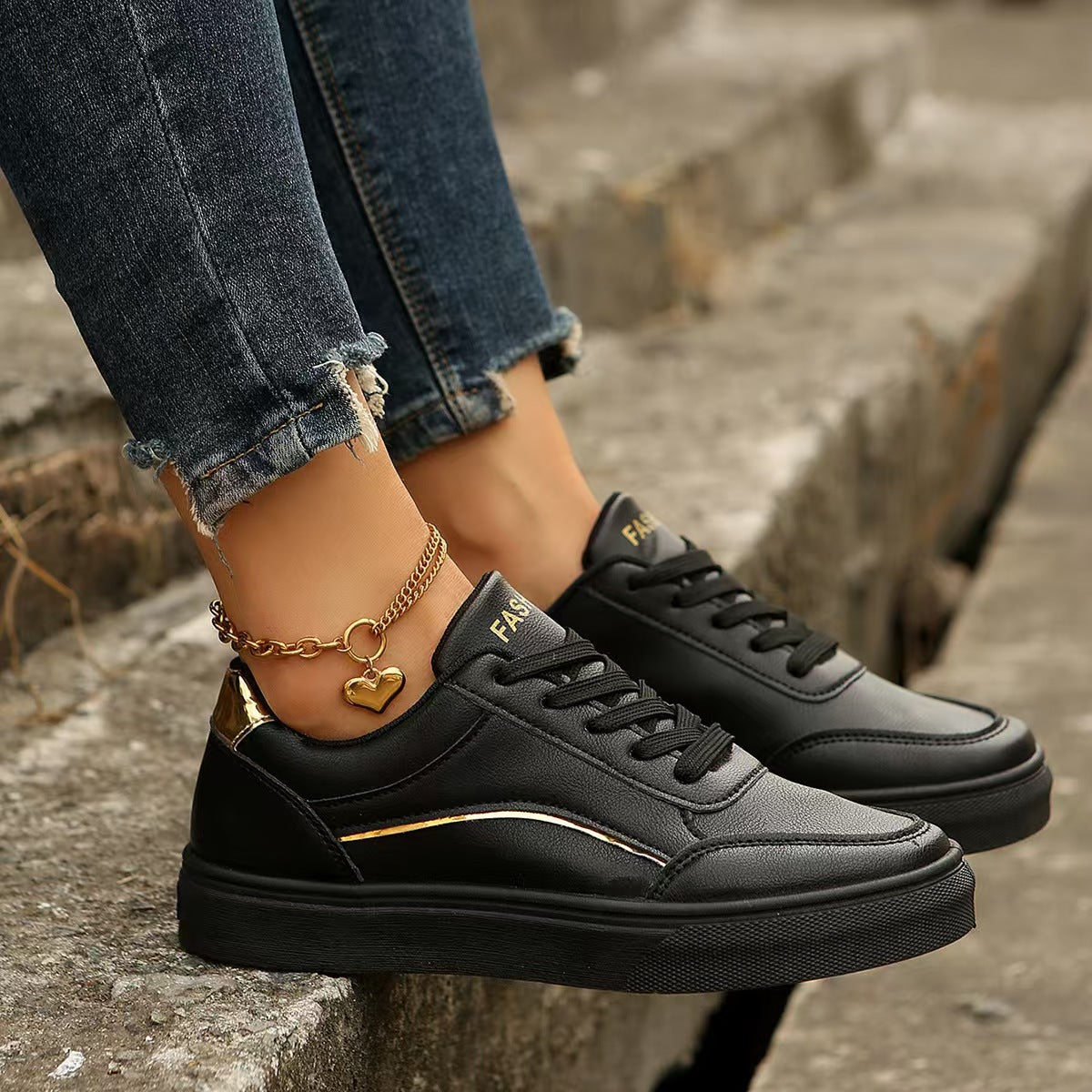 PU Leather Round Toe Flat Sneakers 