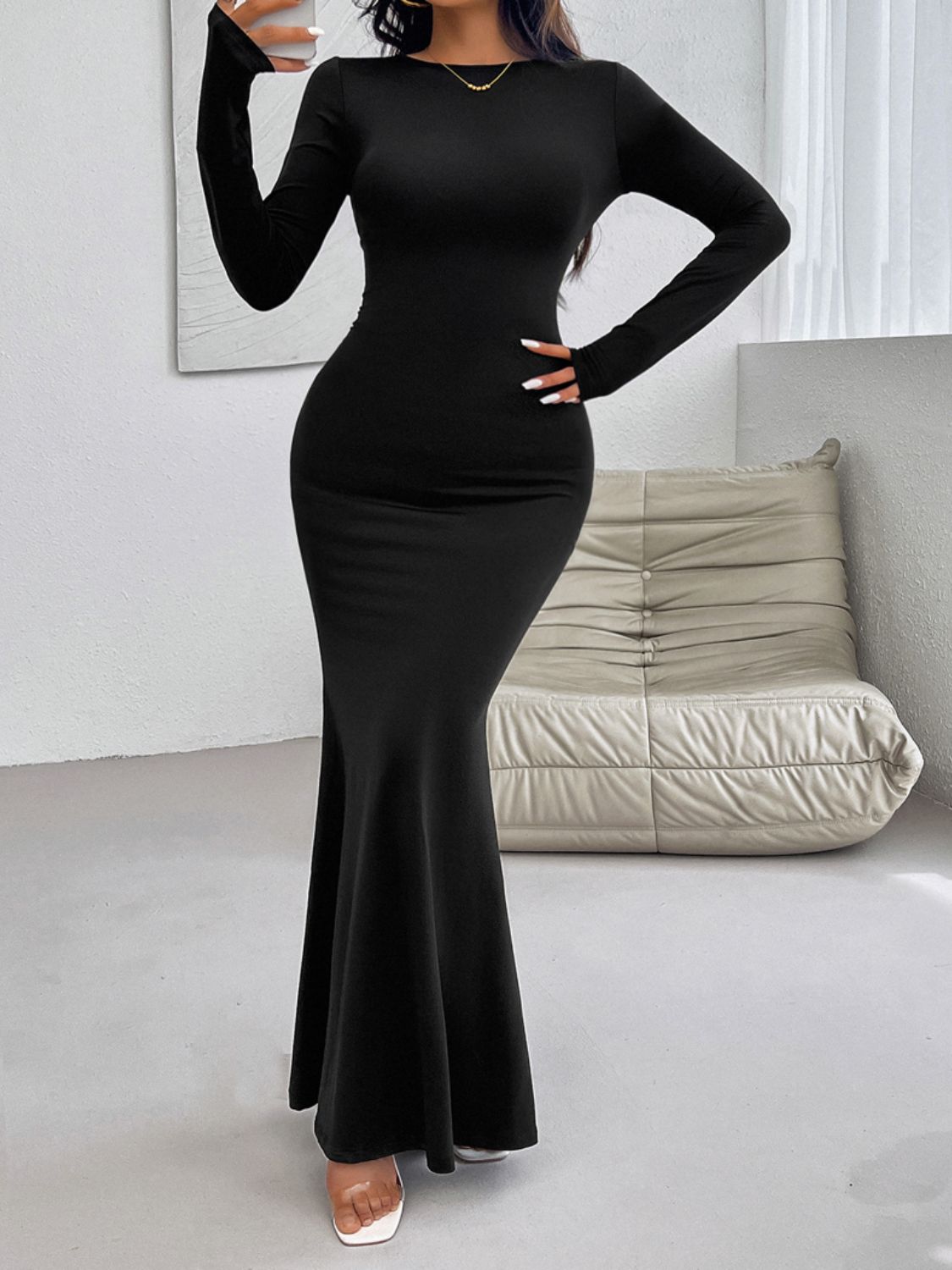 Devine Backless Round Neck Long Sleeve Maxi Dress 