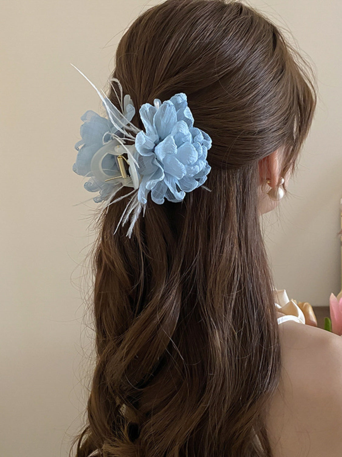 Feather Trim Flower Shape Hair Claw Clip 