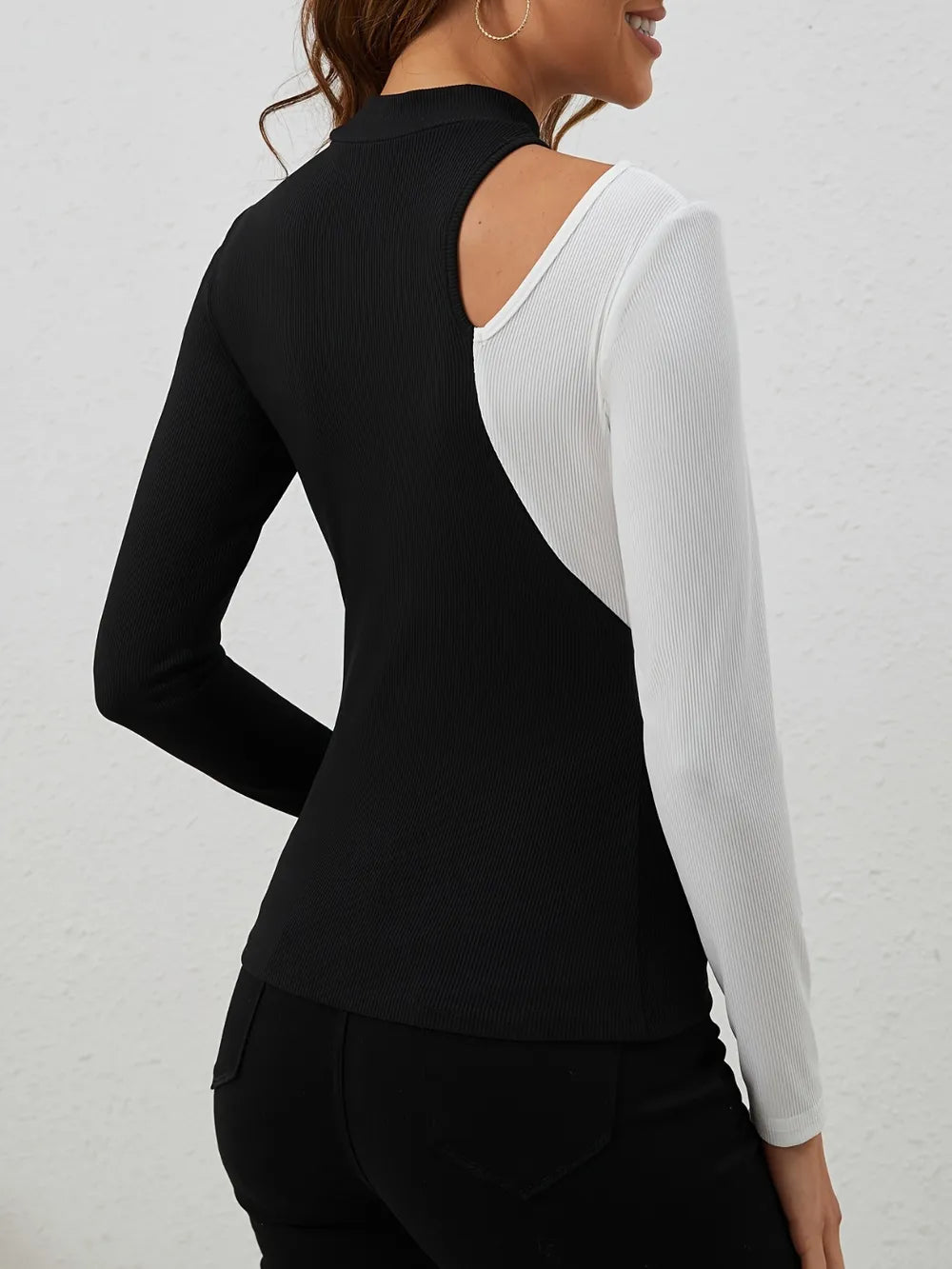 Cutout Contrast Mock Neck Long Sleeve T-Shirt 