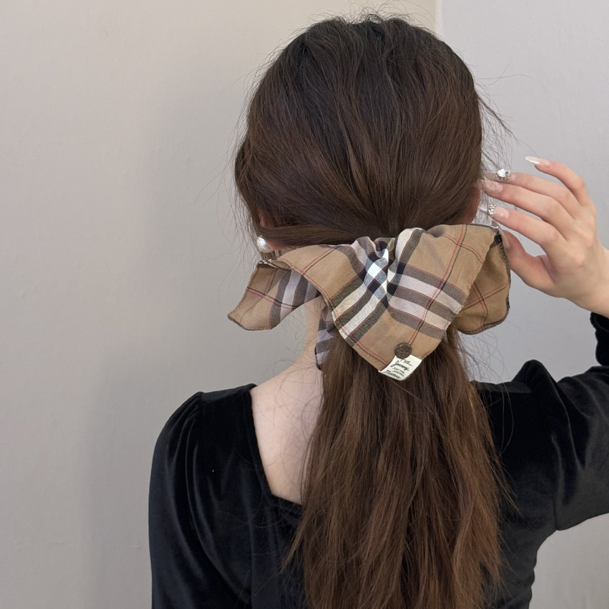 Contrast Plaid Elastic Hair Scrunchy 