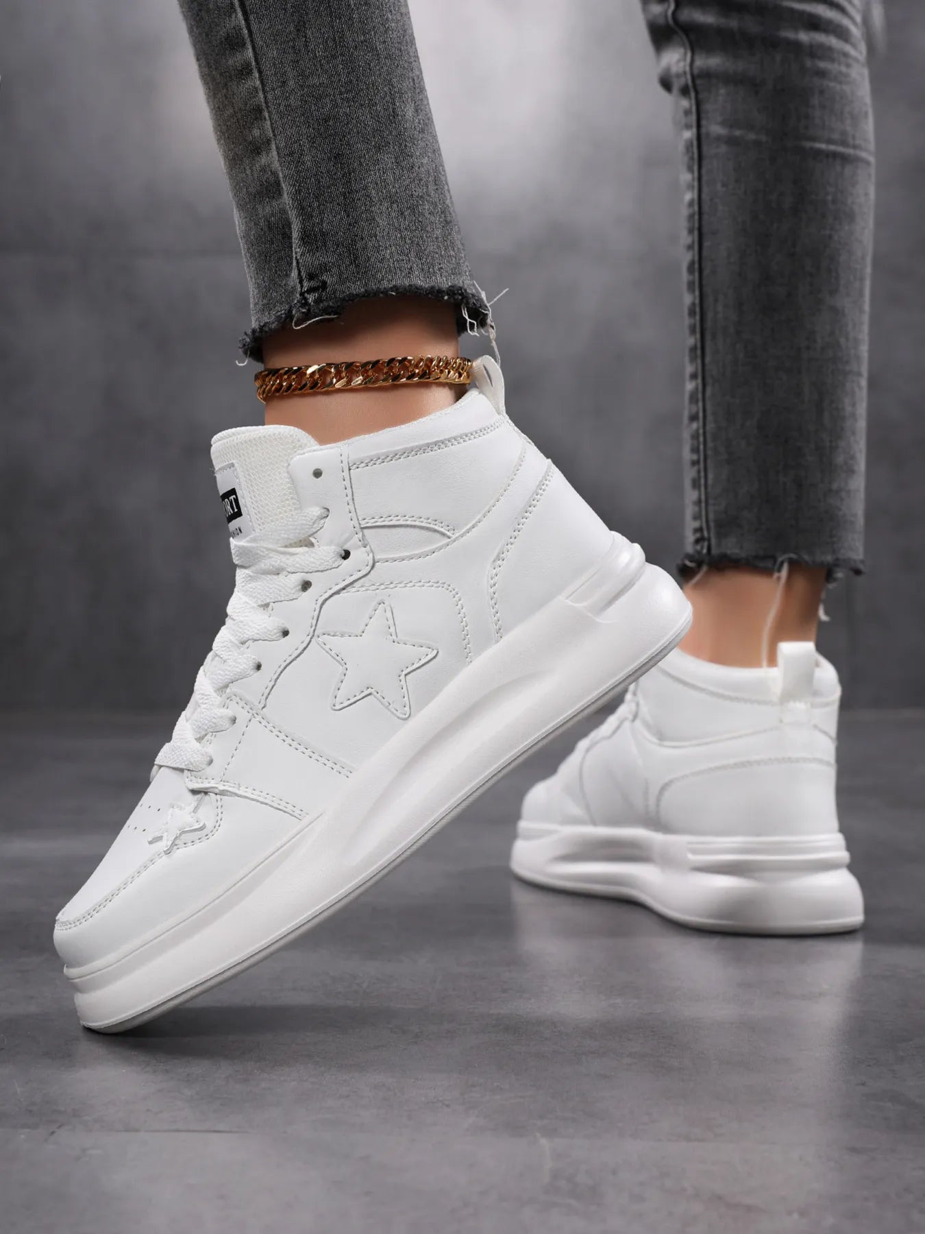 Star Pattern Lace Up Sneakers 