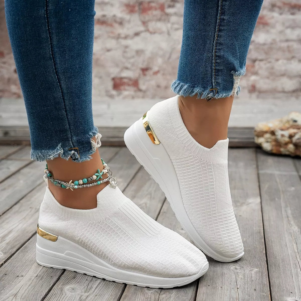 Mesh Round Toe Wedge Athletic 