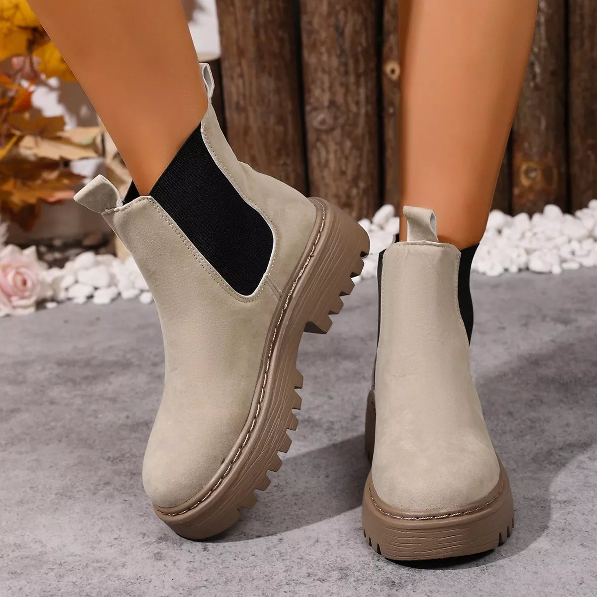 Round Toe Platform Boots 