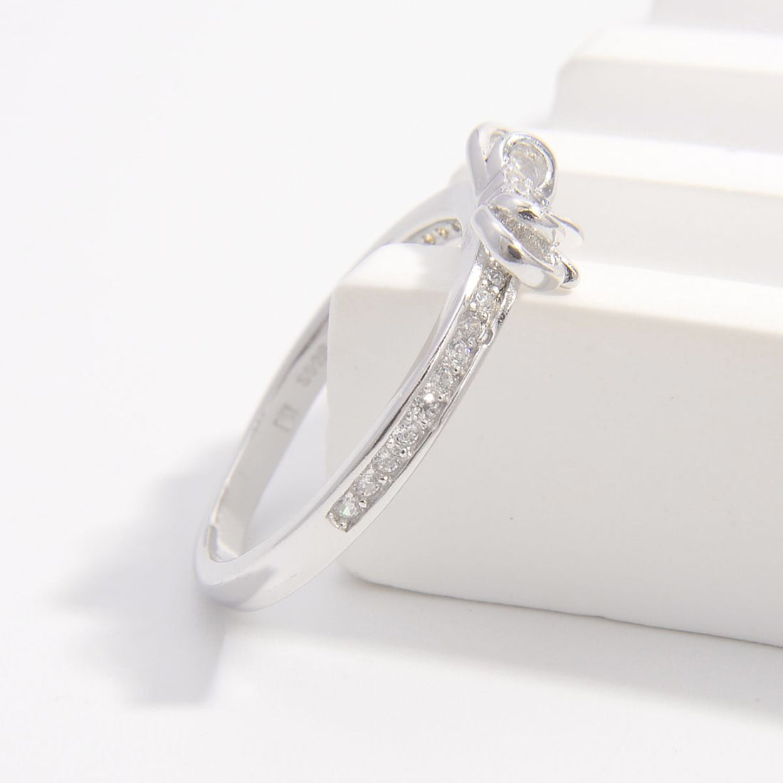 925 Sterling Silver Inlaid Zircon Bow Ring 