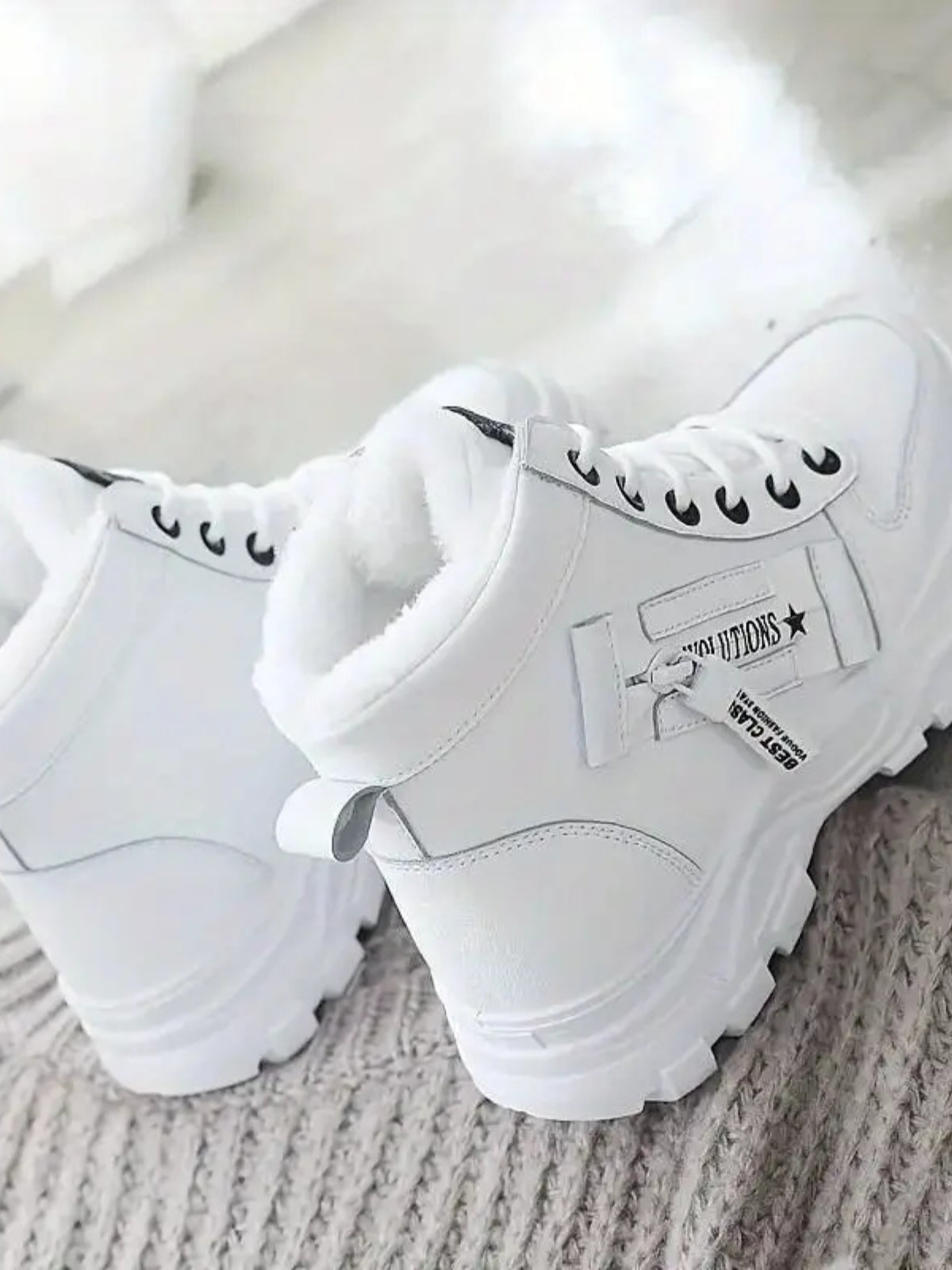 Decorative Zipper Round Toe Platform Boots 