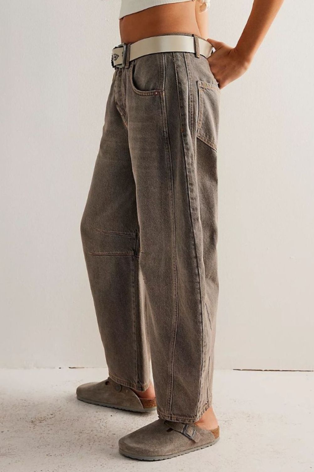 Wide Leg Jeans with Pockets 