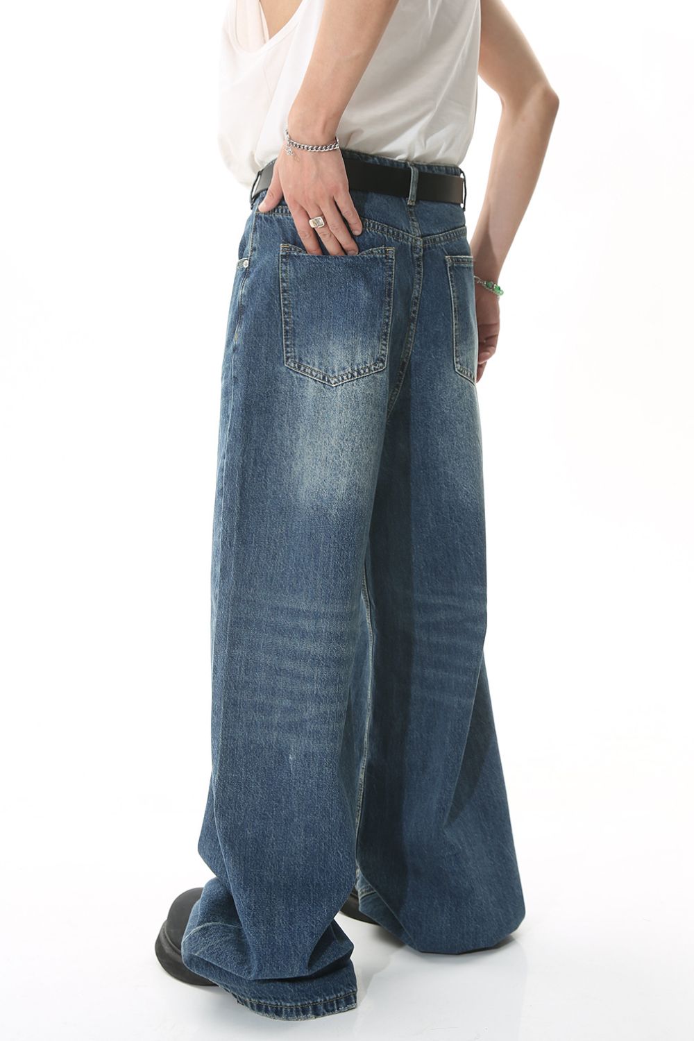 Wide Leg Jeans with Pockets 