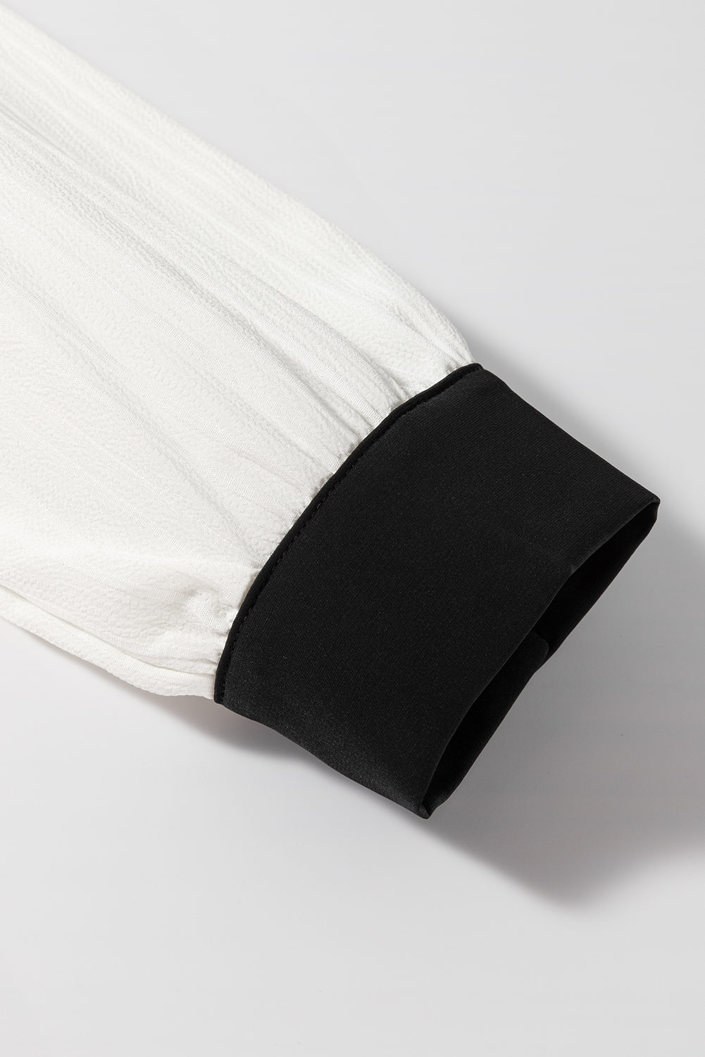 Contrast Notched Long Sleeve Blouse 