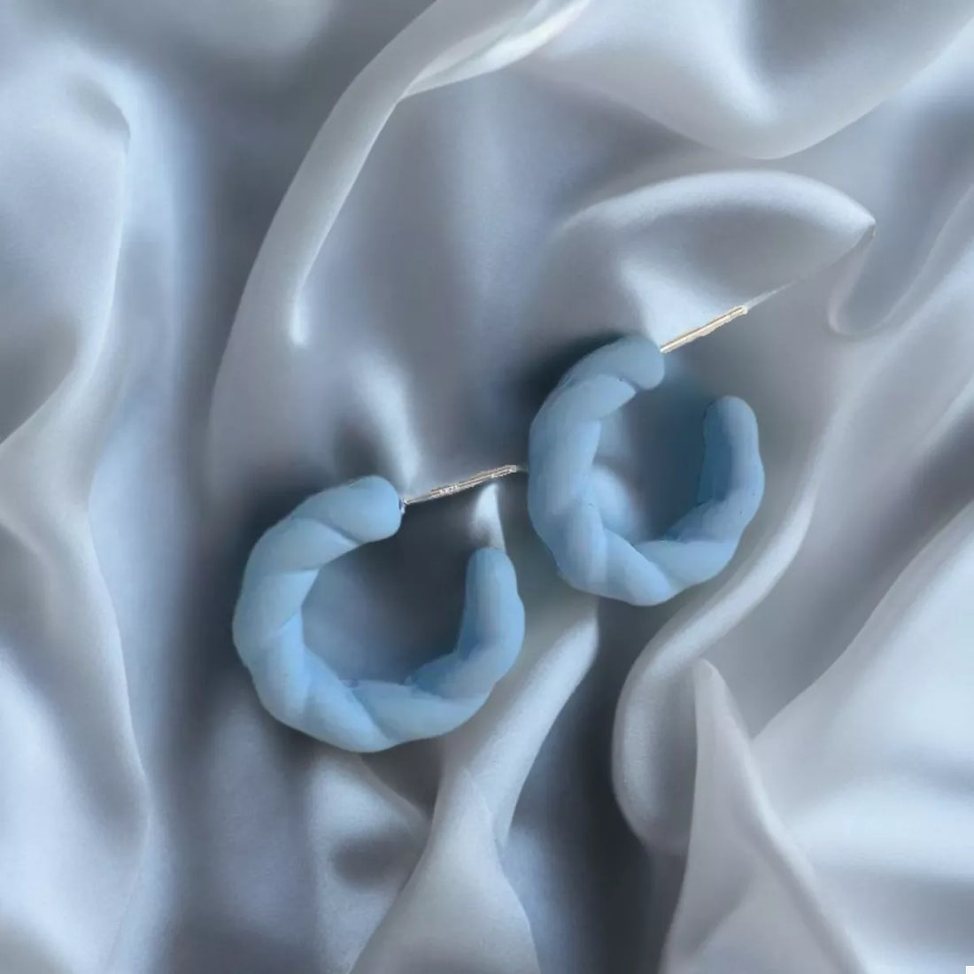 Acrylic C-Hoop Earrings 