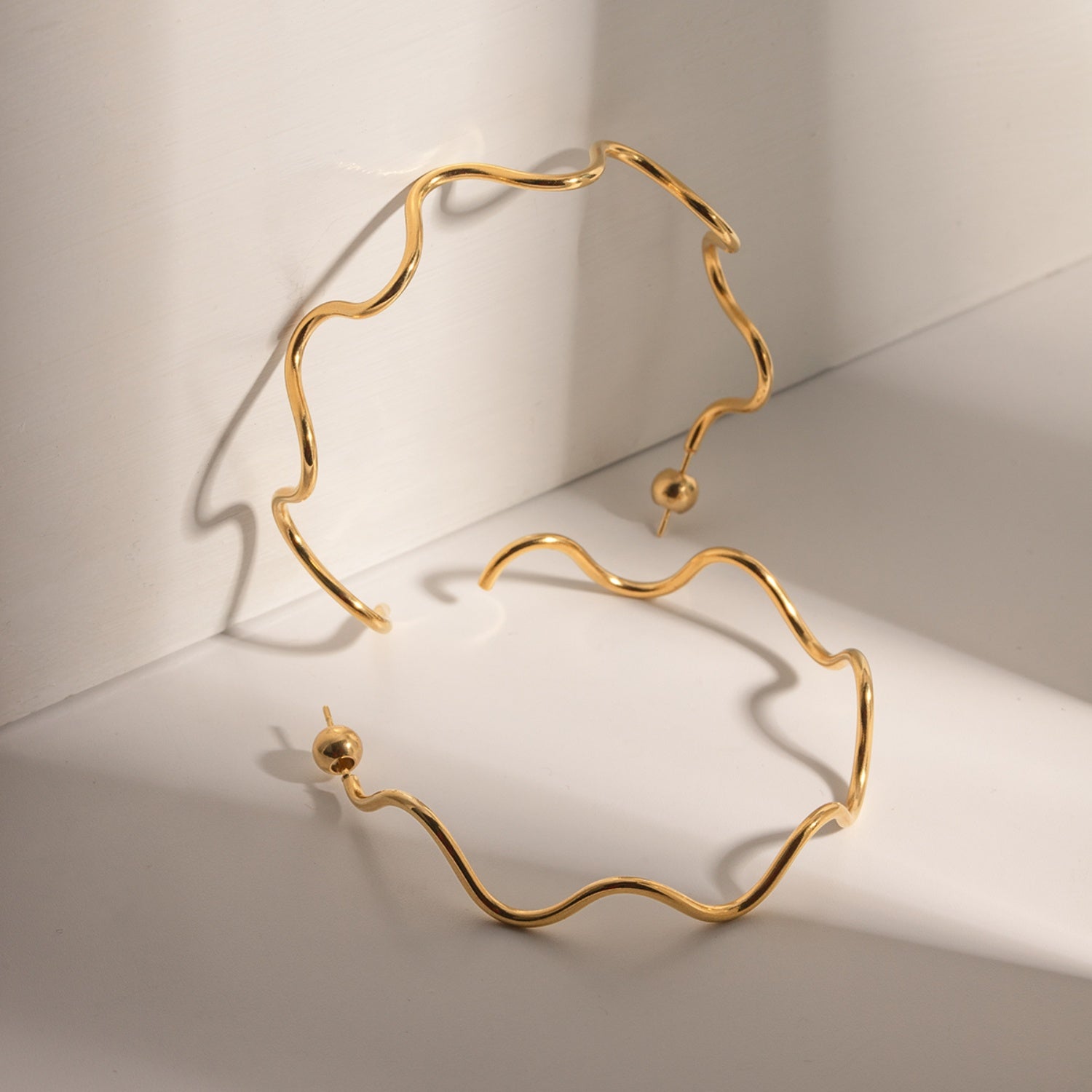 Stainless Steel Wave Shape C-Hoop Earrings 