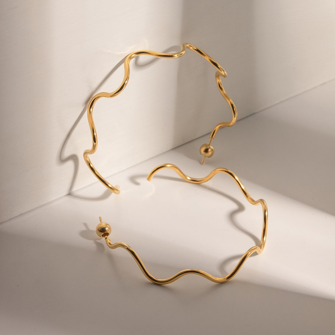 Stainless Steel Wave Shape C-Hoop Earrings 