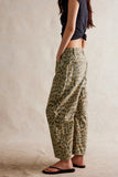 Wide Leg Jeans with Pockets 