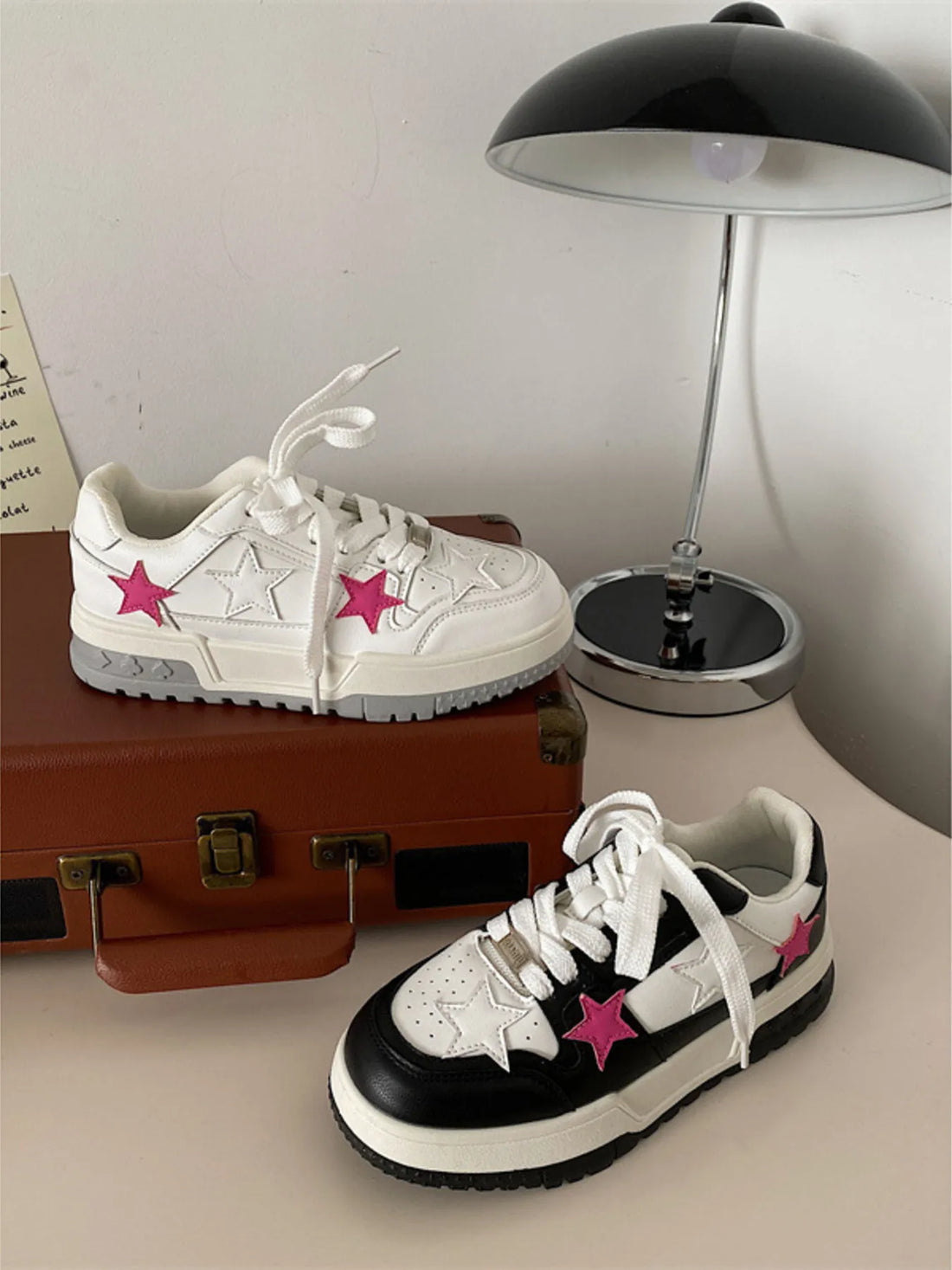 Star Pattern Lace Up Sneakers 