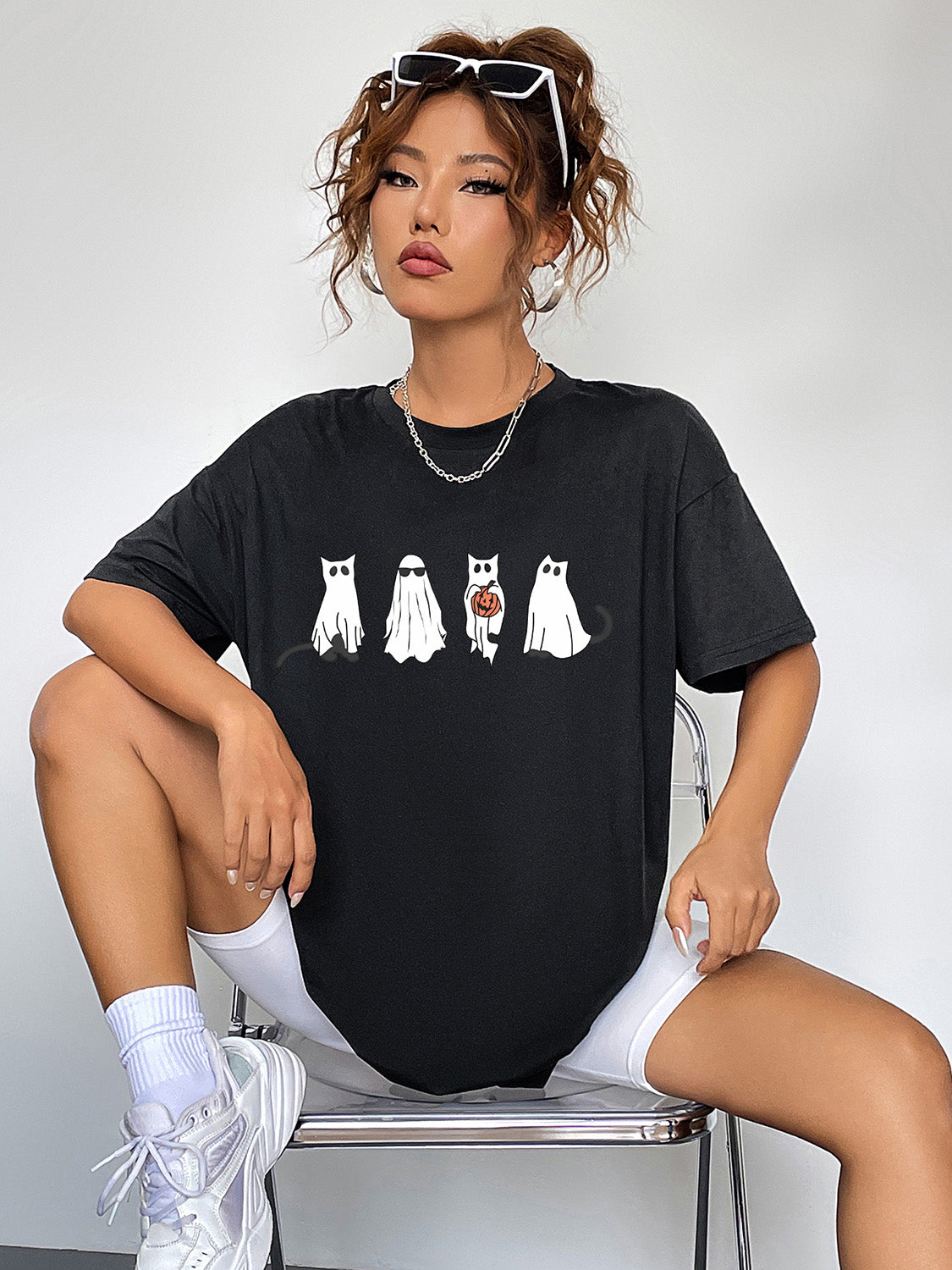 Round Neck Short Sleeve Ghost Graphic T-Shirt 