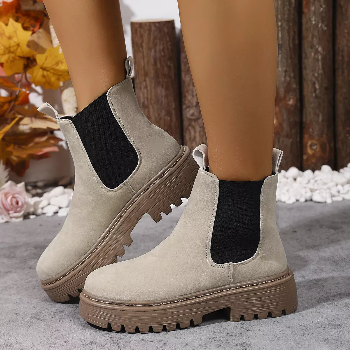 Round Toe Platform Boots 