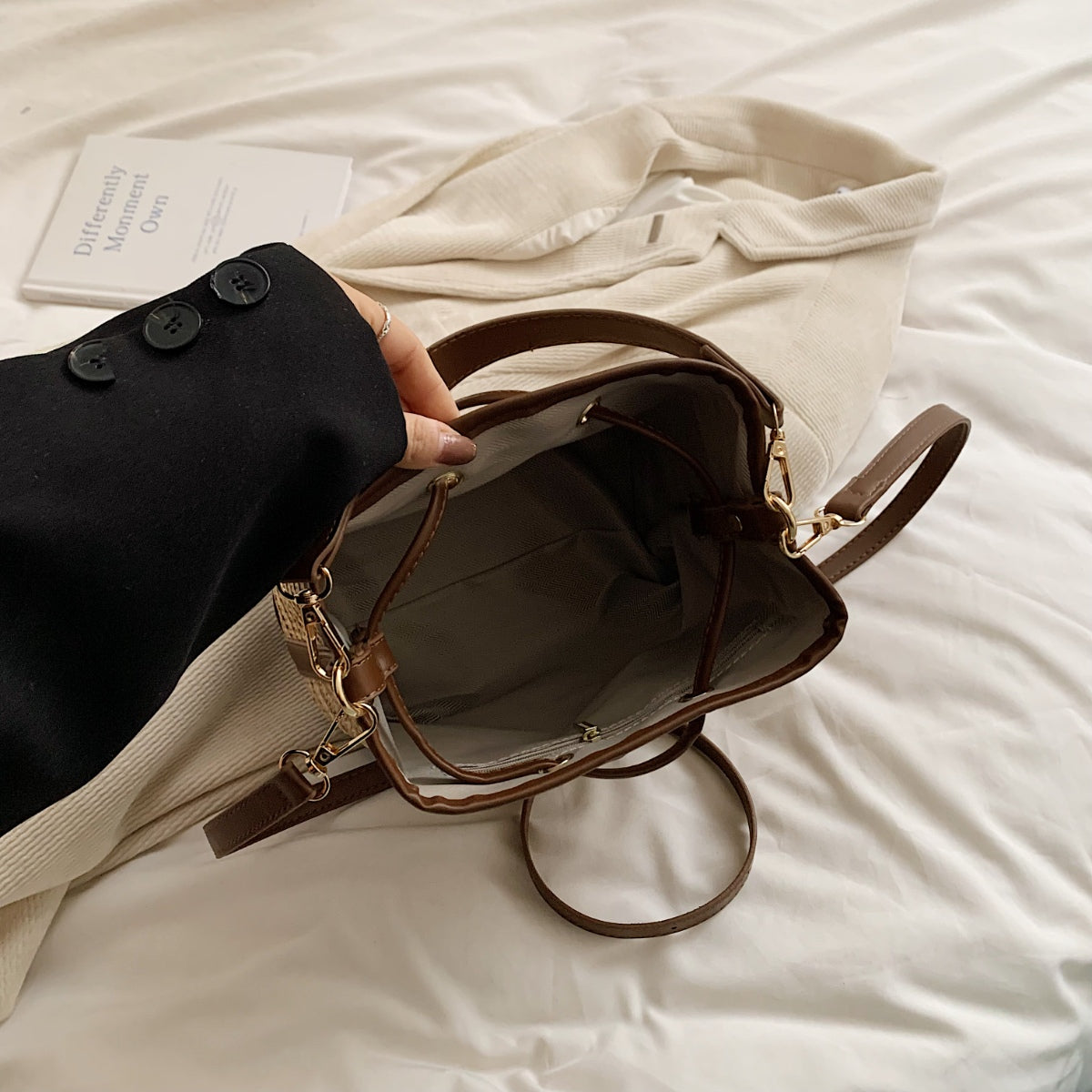 Straw Braided Shoulder Bag 