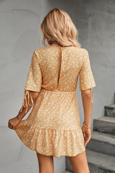 Ditsy Floral V-Neck Half Sleeve Mini Dress Dresses