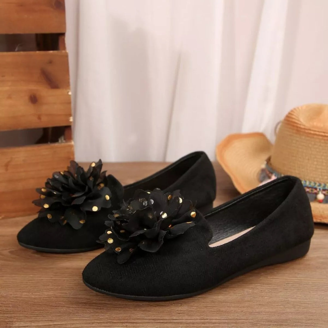 Flower Point Toe Slip-Ons 