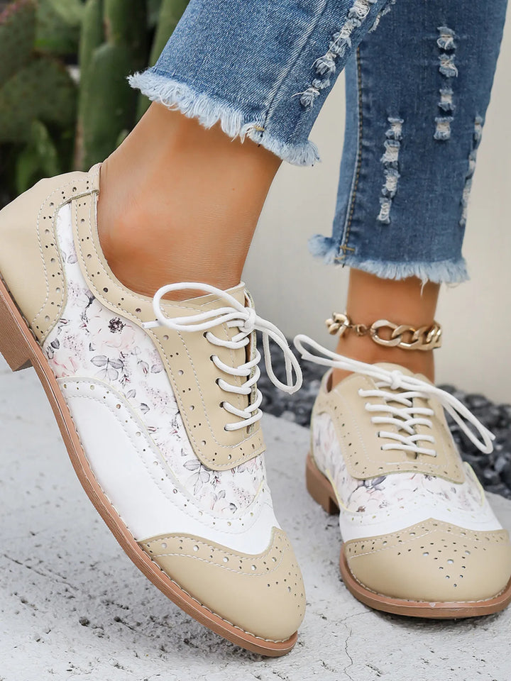 Lace-Up Detail Round Toe Sneakers 