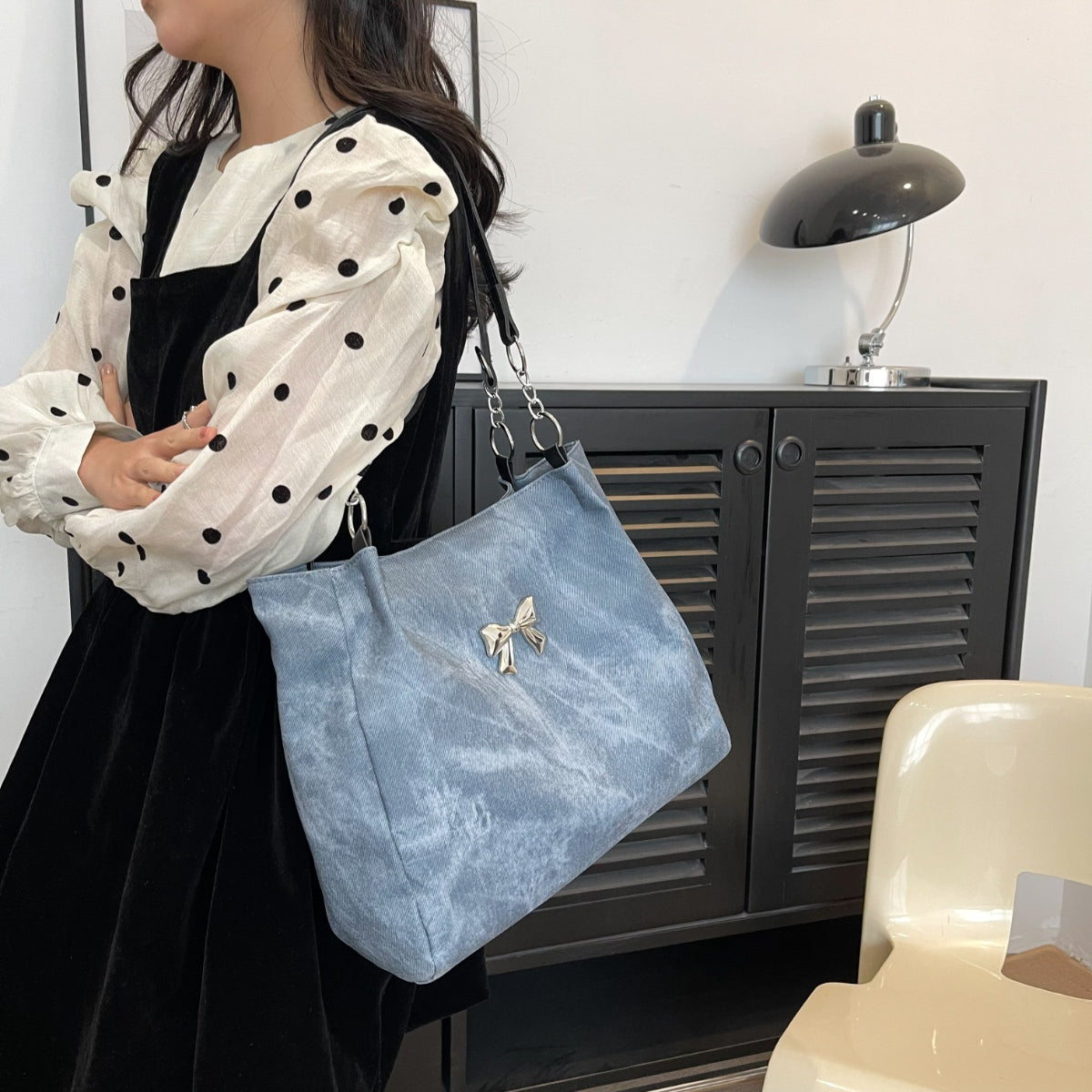 Bow Polyester Medium Tote Bag 