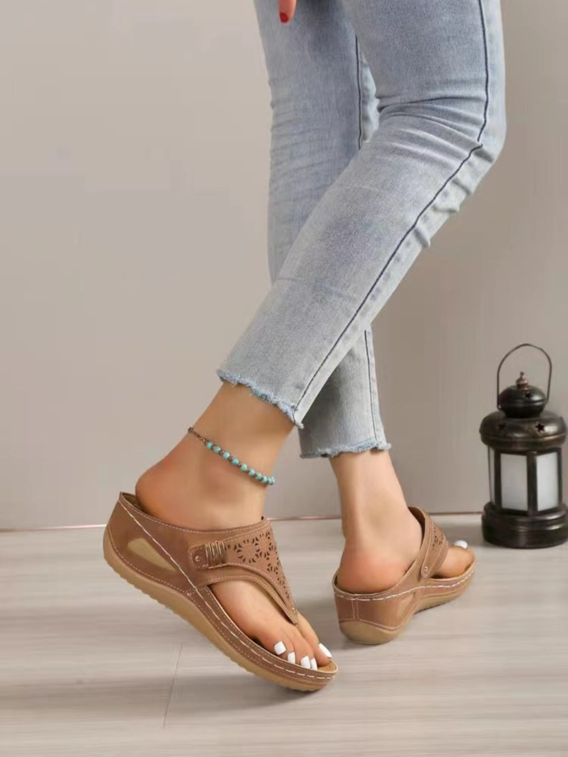 Cutout Toe Post PVC Sandals 